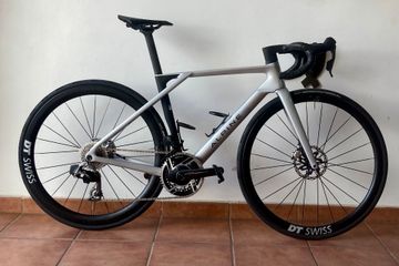 Used Lapierre Xelius SRAM Red eTap AXS 2025 Road & Gravel, Light Gray — image 1 of 5