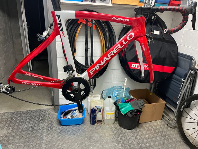 Použité Pinarello DOGMA F8W 2016 Frameset 2016 Road & Gravel — obrázek 2 z 9