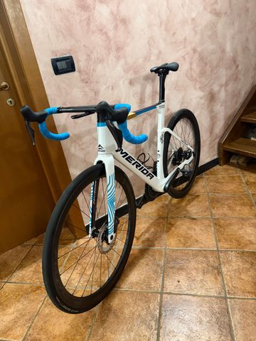Used Merida Reacto Team 2025 Road & Gravel, White — image 3 of 6
