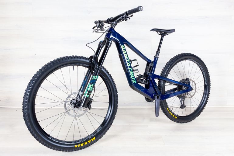 Used Santa Cruz Megatower C 2023 Mountainbike, Blue — image 5 of 16