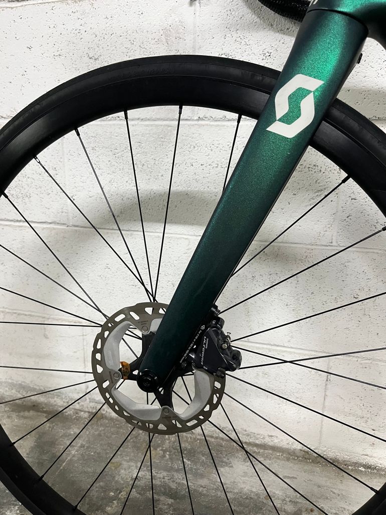 Scott Addict 20 2022 2022 Road & Gravel usato, Verde — immagine 5 di 9