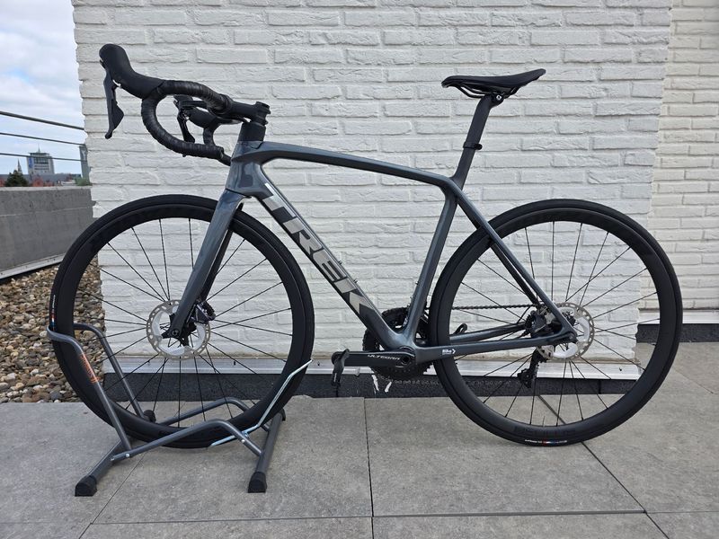 Tweedehands Trek Émonda SL 6 Disc Pro 2021 2021 Road & Gravel