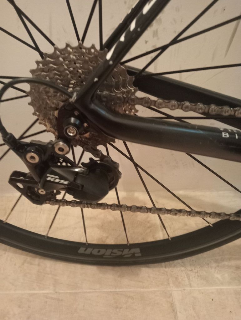 Used Vitoria Raypur Shimano 105 2013 Road & Gravel, Black — image 3 of 8