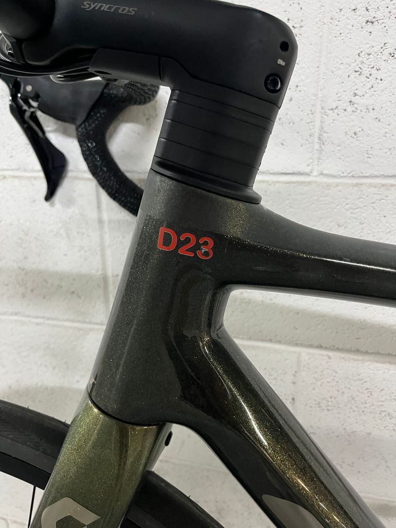 Scott Addict 30 2023 2023 Road & Gravel usato, Nero — immagine 3 di 11
