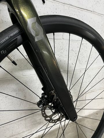 Scott Addict 30 2023 2023 Road & Gravel usato, Nero — immagine 6 di 11