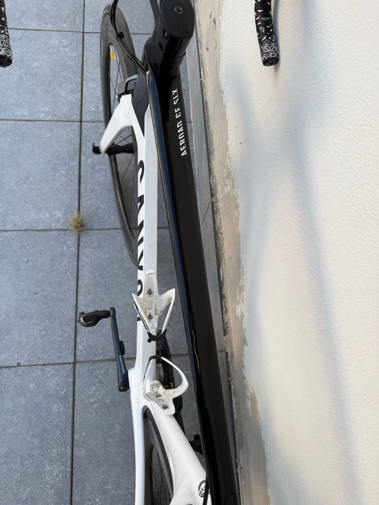 Używany Canyon Aeroad CF SL 8.0 Di2 2019 2019 Road & Gravel — zdjęcie 8 z 12