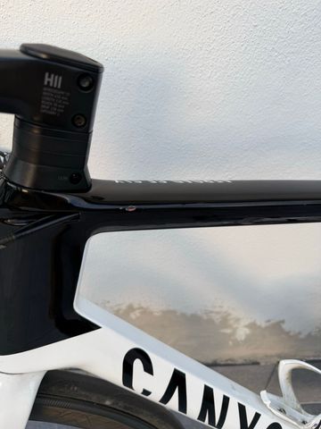 Używany Canyon Aeroad CF SL 8.0 Di2 2019 2019 Road & Gravel — zdjęcie 9 z 12