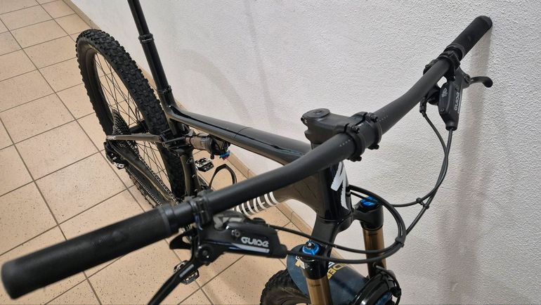 Used Specialized Epic EVO Pro 2022 2022 Mountainbike, Black — image 4 of 16