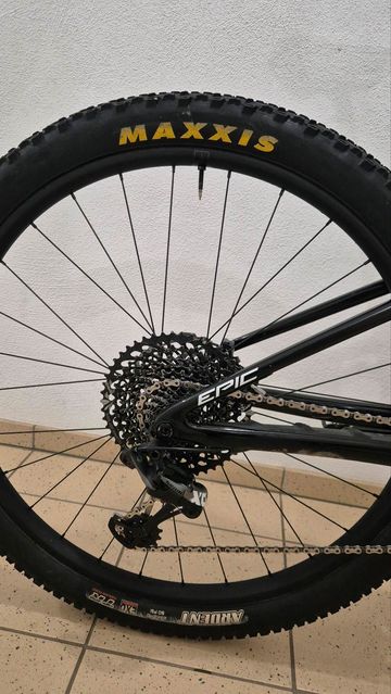 Used Specialized Epic EVO Pro 2022 2022 Mountainbike, Black — image 10 of 16