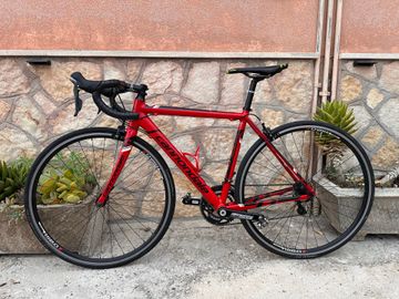 Gebrauchtes Cannondale Caad 8 2010 Road & Gravel, Rot — Bild 2 von 10