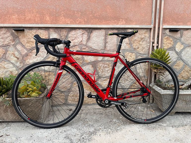 Gebrauchtes Cannondale Caad 8 2010 Road & Gravel, Rot — Bild 2 von 10