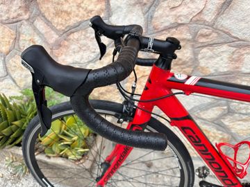 Gebrauchtes Cannondale Caad 8 2010 Road & Gravel, Rot — Bild 4 von 10