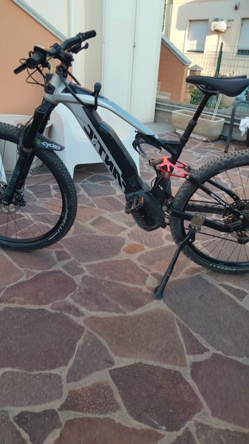 Brugt Fantic XTF 1.5 2024 2024 Mountainbike — billede 1 af 7