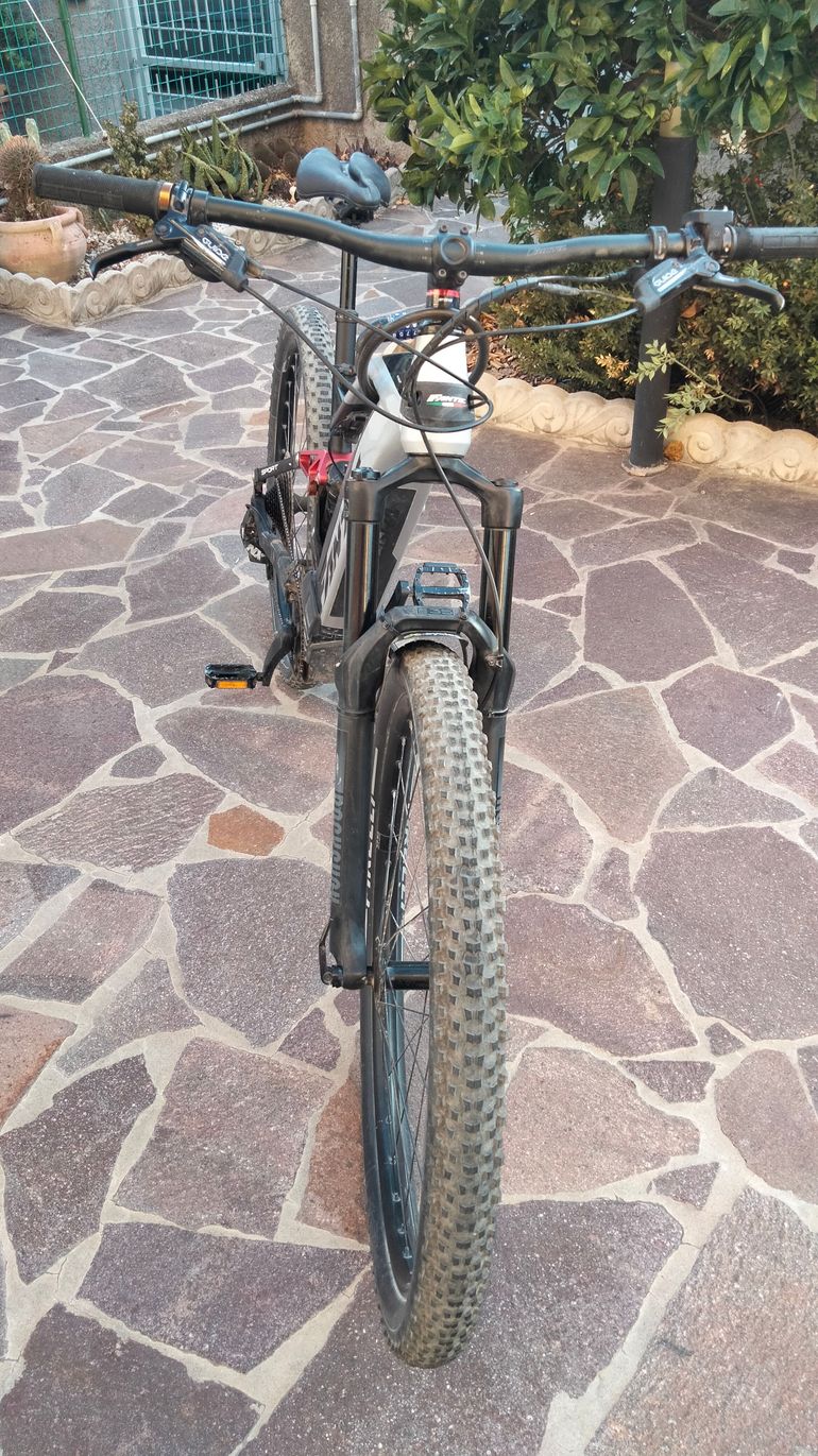 Brugt Fantic XTF 1.5 2024 2024 Mountainbike — billede 6 af 7