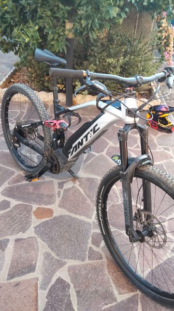 Brugt Fantic XTF 1.5 2024 2024 Mountainbike — billede 3 af 7