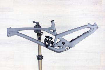 Used Evil Wreckoning V3 Frame Set Frameset Frameset 2022 Mountainbike, Light Gray — image 5 of 7