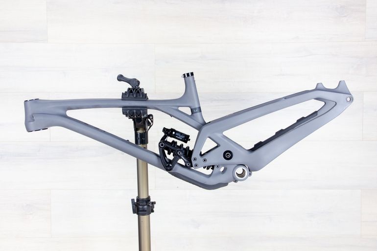 Used Evil Wreckoning V3 Frame Set Frameset Frameset 2022 Mountainbike, Light Gray — image 5 of 7