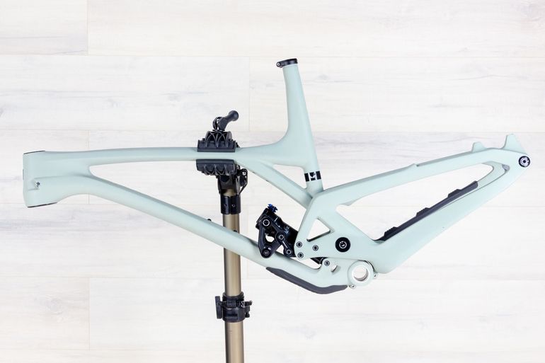 Used Evil Offering V3 LS Frameset 2022 Mountainbike, Light Gray — image 5 of 8