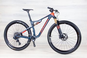 Used Orbea Oiz 2020 Mountainbike, Blue — image 9 of 17
