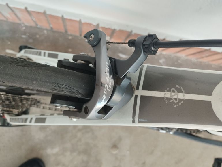 Used Giant Tcr Shimano Ultegra 2010 Road & Gravel, White — image 8 of 9