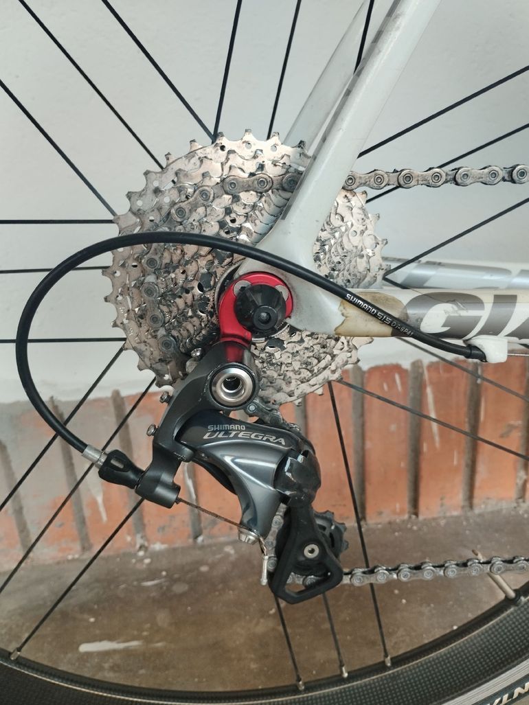 Used Giant Tcr Shimano Ultegra 2010 Road & Gravel, White — image 4 of 9