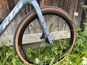 Used KTM GRAVELATOR Shimano GRX Di2 2026 Road & Gravel, Light Gray — image 3 of 4