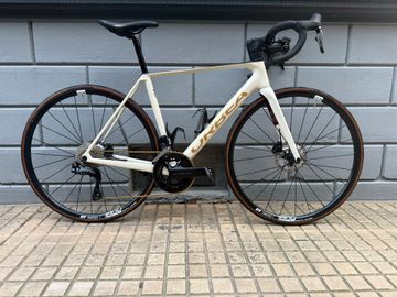 Käytetty Orbea Orca Shimano 105 Di2 2024 Road & Gravel — kuva 13 / 16