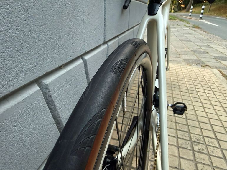 Käytetty Orbea Orca Shimano 105 Di2 2024 Road & Gravel — kuva 16 / 16