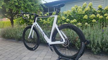 Canyon Aeroad CF SLX 8 Disc eTap 2022 2022 Road & Gravel usato, Bianco — immagine 17 di 17