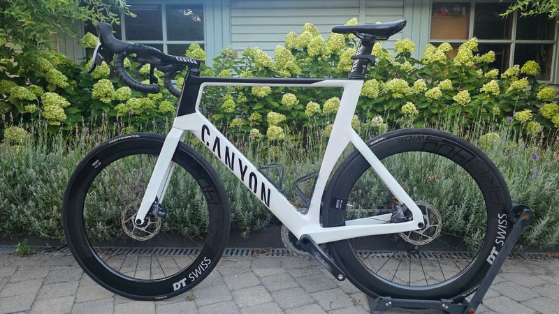 Used Canyon Aeroad CF SLX 8 Disc eTap 2022 2022 Road & Gravel