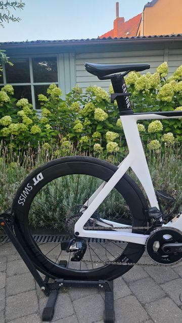 Canyon Aeroad CF SLX 8 Disc eTap 2022 2022 Road & Gravel usato, Bianco — immagine 6 di 17
