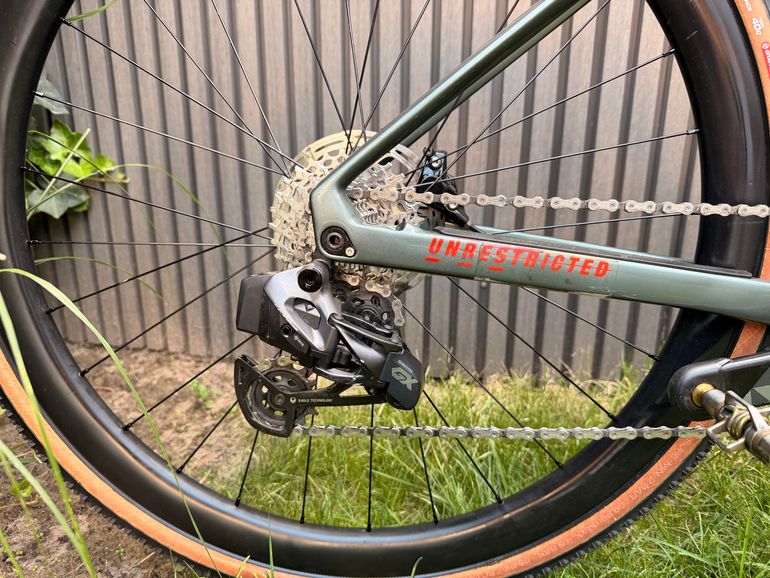 Used BMC URS LT TWO 2022 2022 Road & Gravel, Green — image 3 of 17
