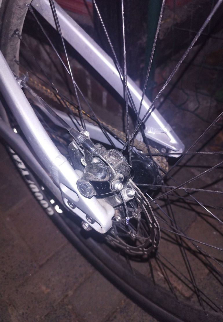 Rose THE BRUCE 1 2022 2022 Mountainbike de segunda mano, Gris claro — imagen 2 de 8
