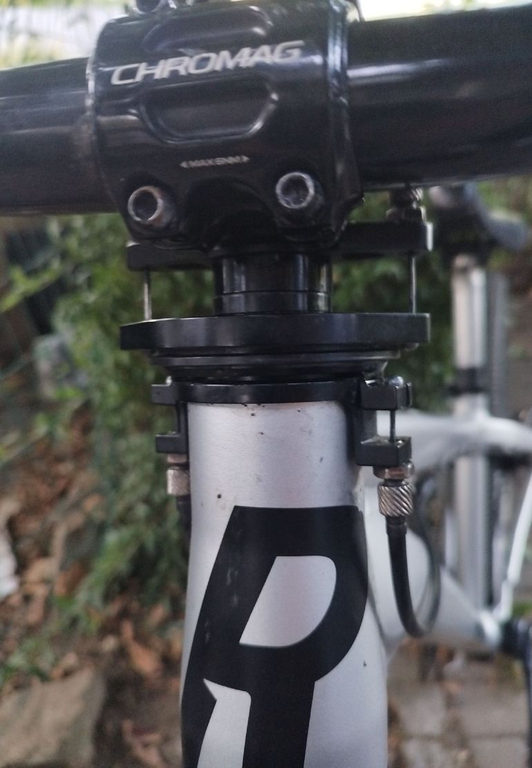 Rose THE BRUCE 1 2022 2022 Mountainbike de segunda mano, Gris claro — imagen 6 de 8