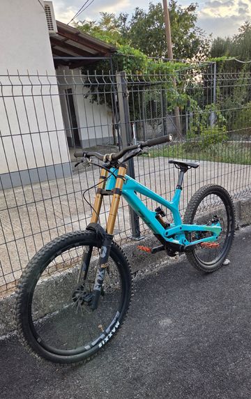 Brugt YT Industries Tues CORE 4 27 2023 2023 Mountainbike — billede 2 af 12
