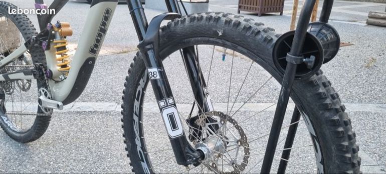 Used Hope Technology HB 916 2023 Mountainbike, Black — image 7 of 15