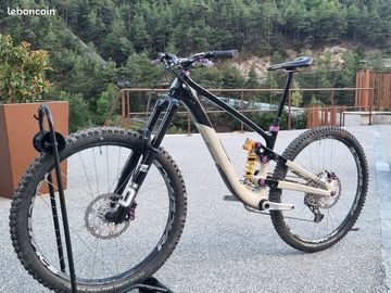 Used Hope Technology HB 916 2023 Mountainbike, Black — image 1 of 15