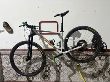 Used Cannondale Trail SL 1 2024 2024 Mountainbike, Light Gray — image 8 of 9