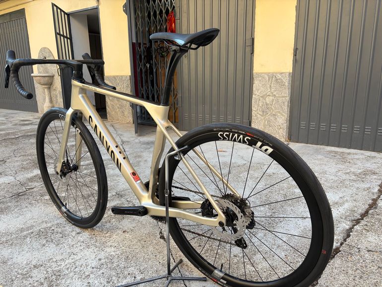 Used Canyon Endurace Shimano 105 Di2 2026 2026 Road & Gravel, Light Gray — image 6 of 10