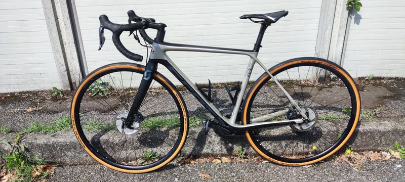 Used Scott Addict RC 15 disc 2019 2019 Road & Gravel