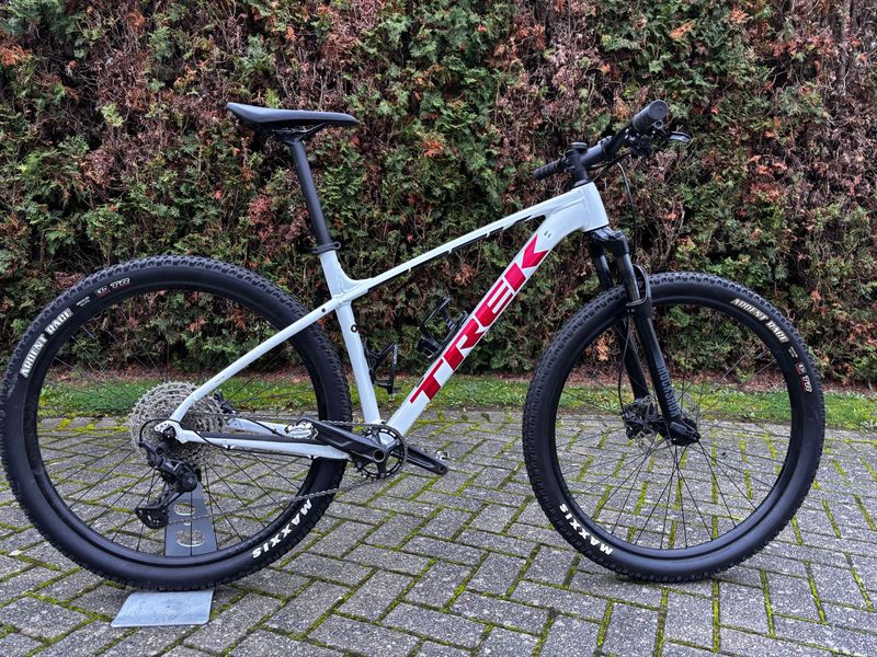 Used Trek X-Caliber 8 2023 2023 MTB