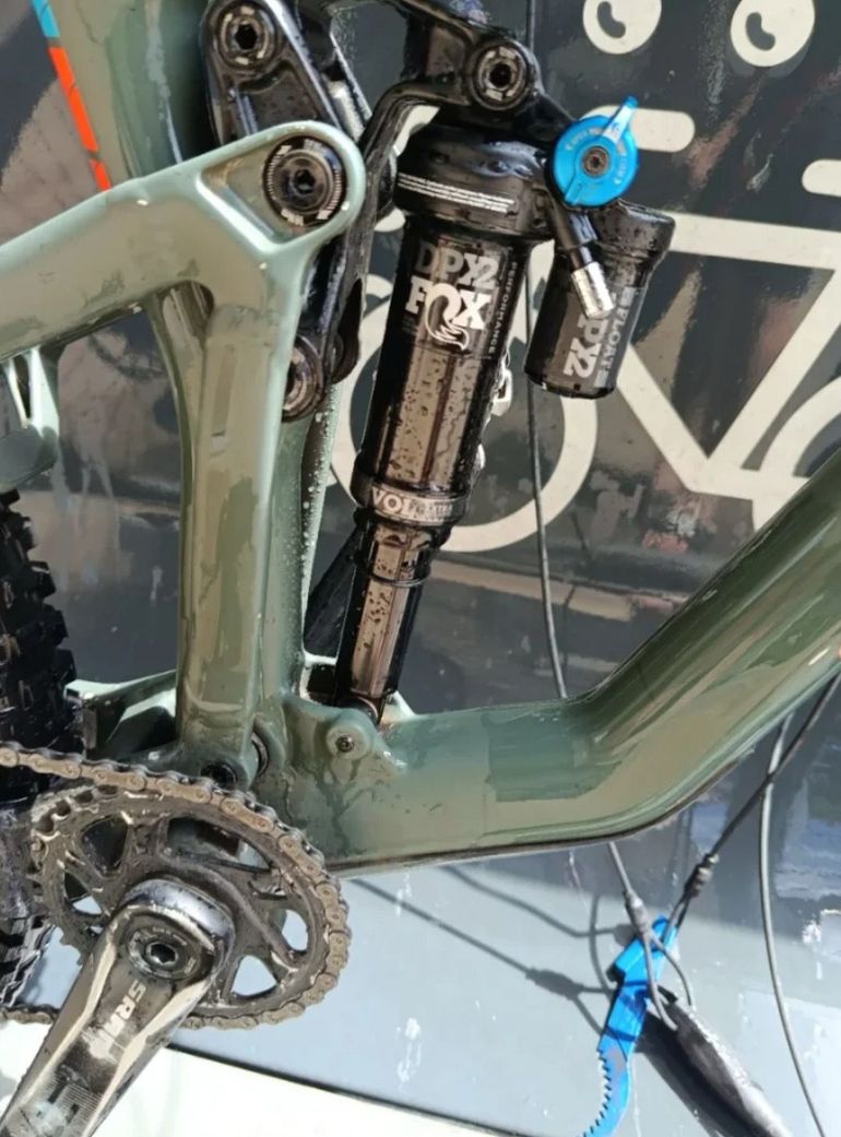 Used Focus SAM 8.8 2021 2021 Mountainbike, Green, 29 — image 8 of 10