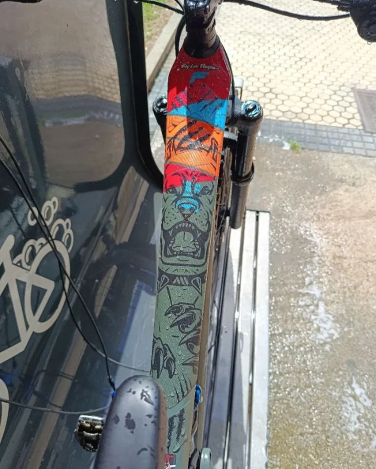 Used Focus SAM 8.8 2021 2021 Mountainbike, Green, 29 — image 7 of 10