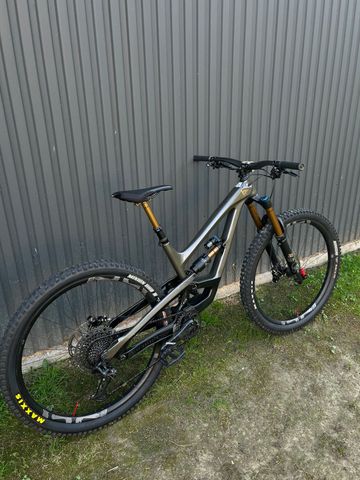 YT Industries Capra Elite 29 2021 2021 Mountainbike usato, Nero — immagine 3 di 8