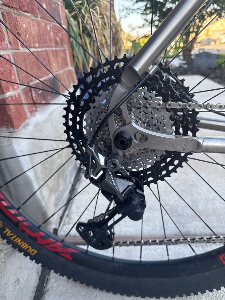 Used Seven Cycles Custom Shimano XTR 2019 Mountainbike, Light Gray — image 4 of 11