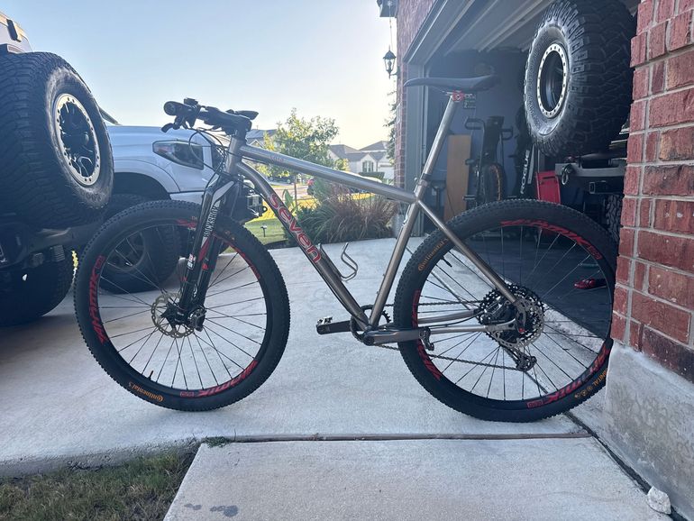 Used Seven Cycles Custom Shimano XTR 2019 Mountainbike, Light Gray — image 2 of 11