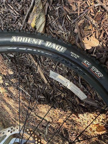 Used Trek Marlin 8 2022 2022 Mountainbike, Red, 26, 27.5, 29 — image 5 of 5