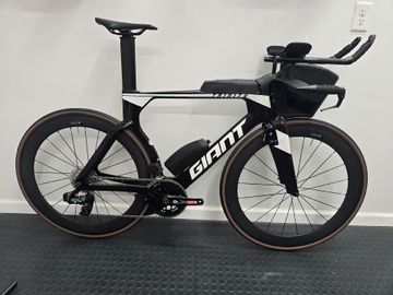 Used Giant Trinity, Advanced Pro 1 2022 2022 Road & Gravel, Black — image 1 of 17
