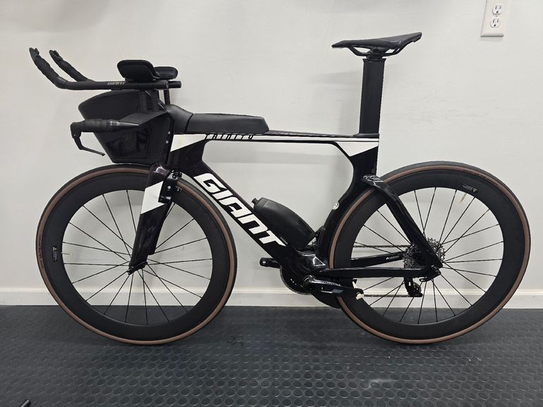 Used Giant Trinity, Advanced Pro 1 2022 2022 Road & Gravel, Black — image 10 of 17
