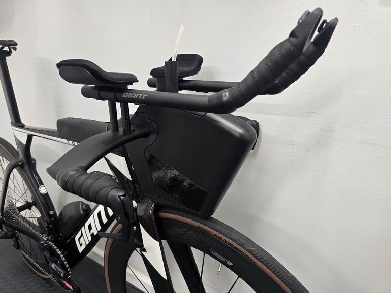 Used Giant Trinity, Advanced Pro 1 2022 2022 Road & Gravel, Black — image 8 of 17